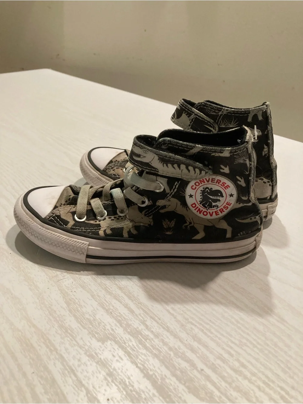 Converse Kids High-Top Sneakers in  Dinosaur Print